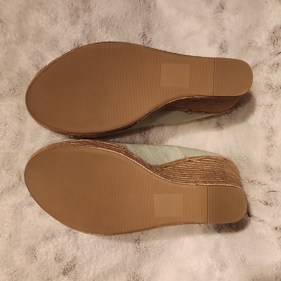 Mint green wedge shoes - Picture 2 of 3